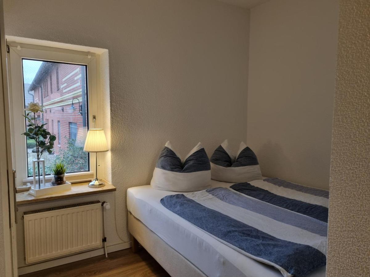 Ferienwohnungen Springer In Schoenefeld Ot Grossziethen Div Apartments Fuer Bis Zu 6 Personen Buitenkant foto